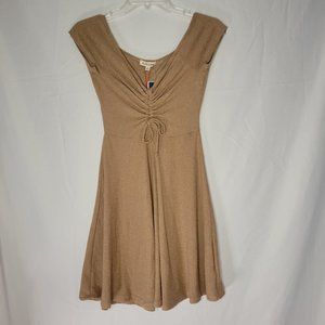 New Roller Coaster Short sleeve cinched chest dress size small